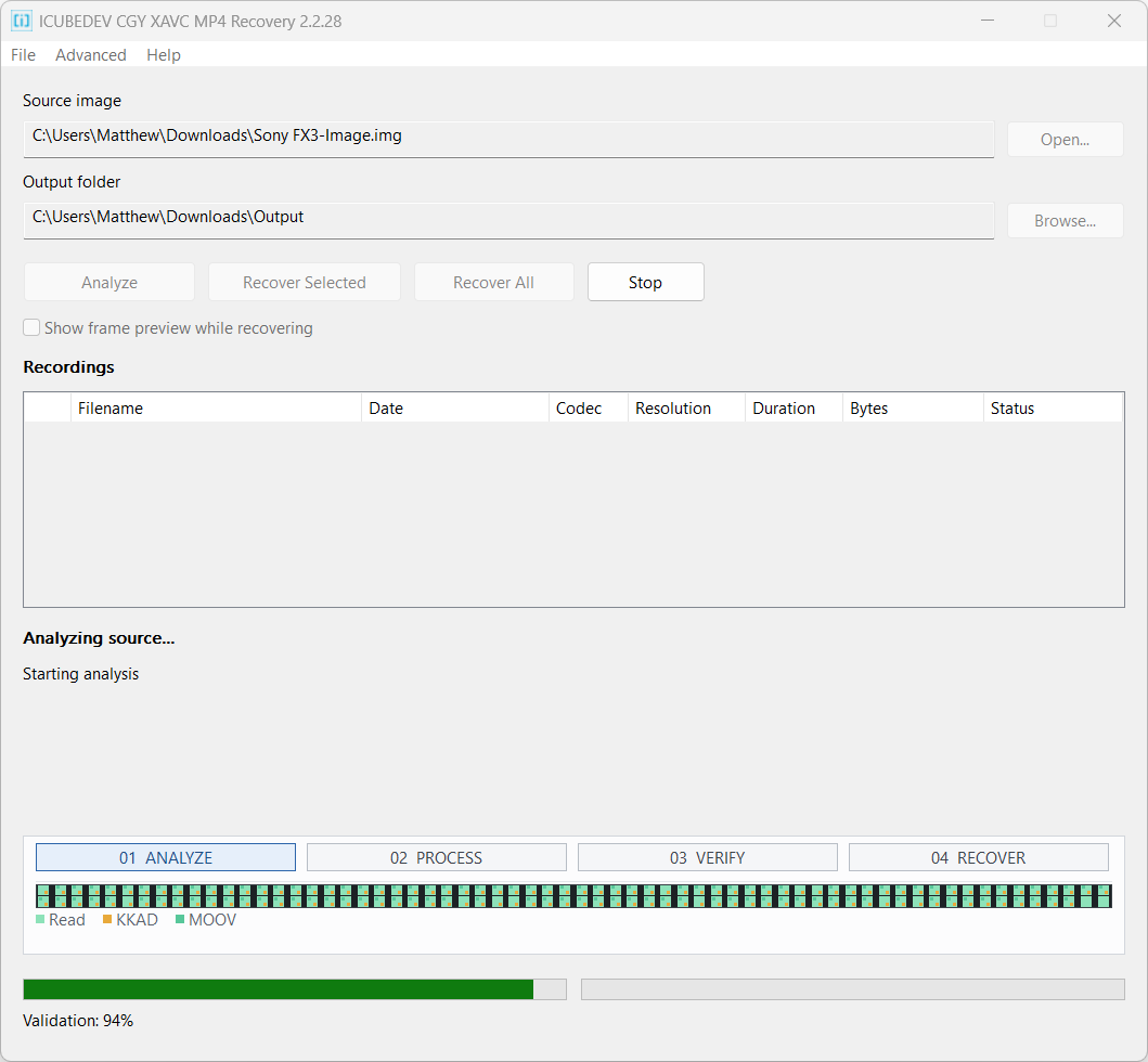 Sony XAVC Recovery validating the detected recording structures after the source scan, with validation progress shown at the bottom.